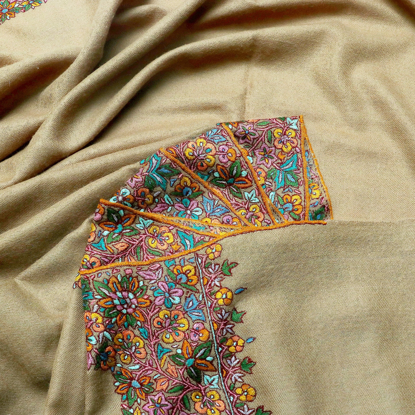 Pashmina jamdani shawl